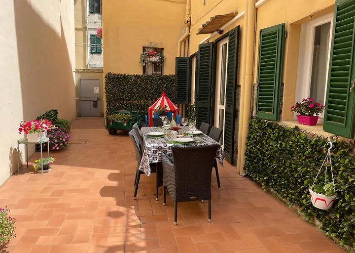 Santa Croce Garden Apartment